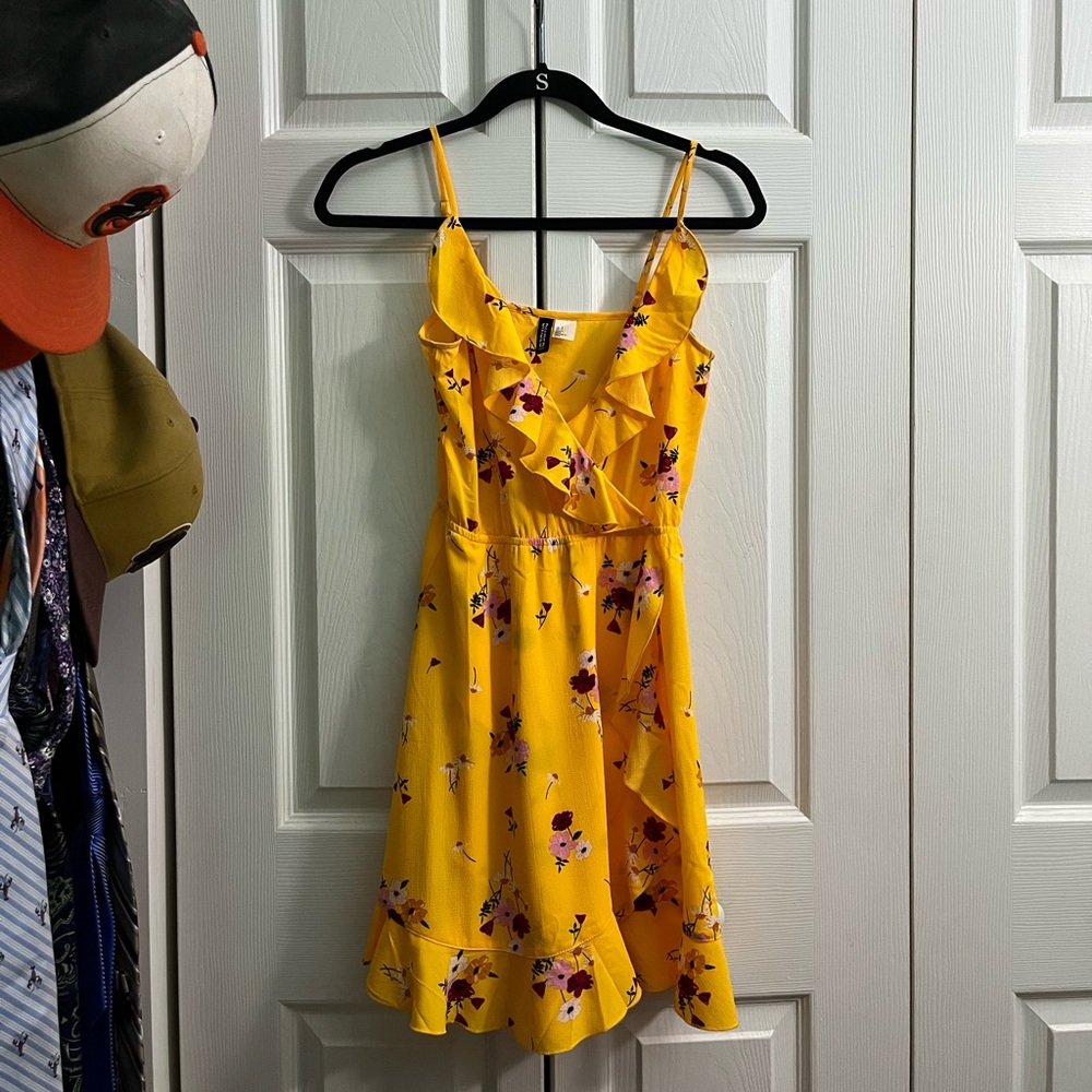H&M Divided Yellow Floral Sundress